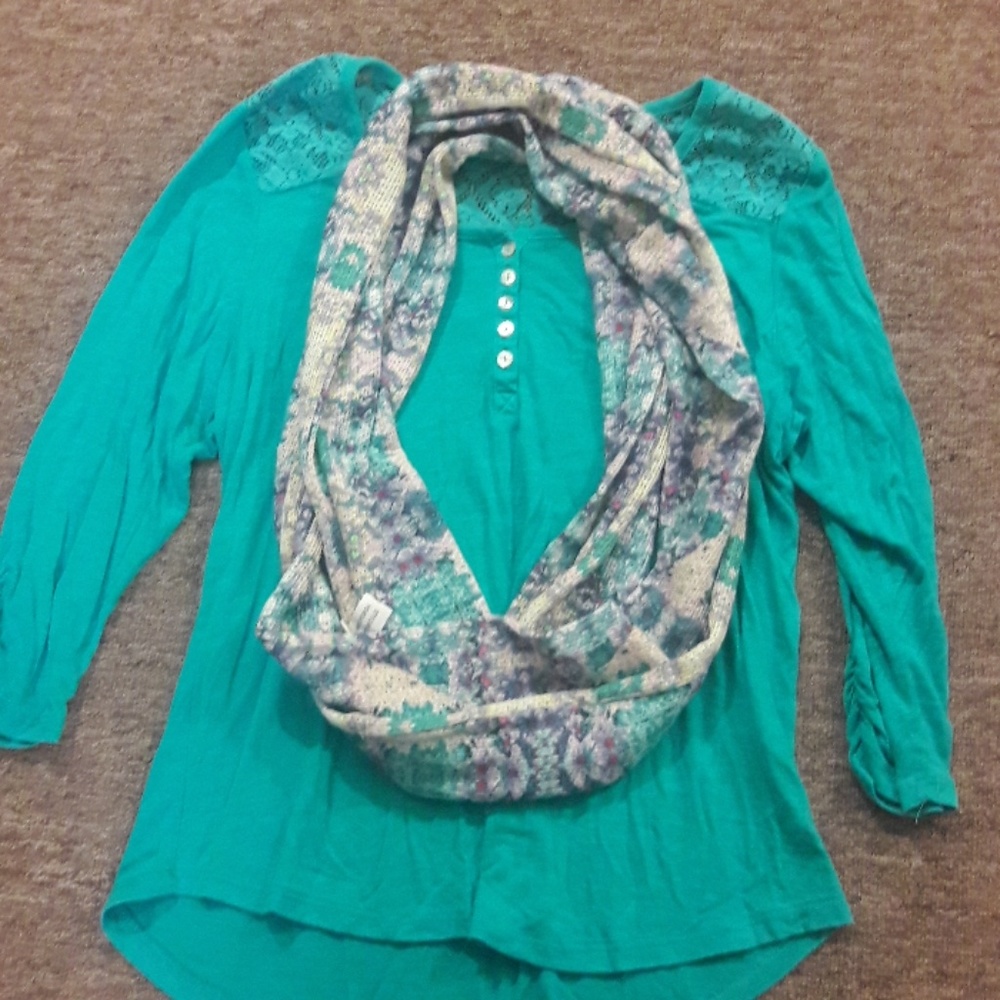 Aqua, long sleeved shirt with infinity scarf!